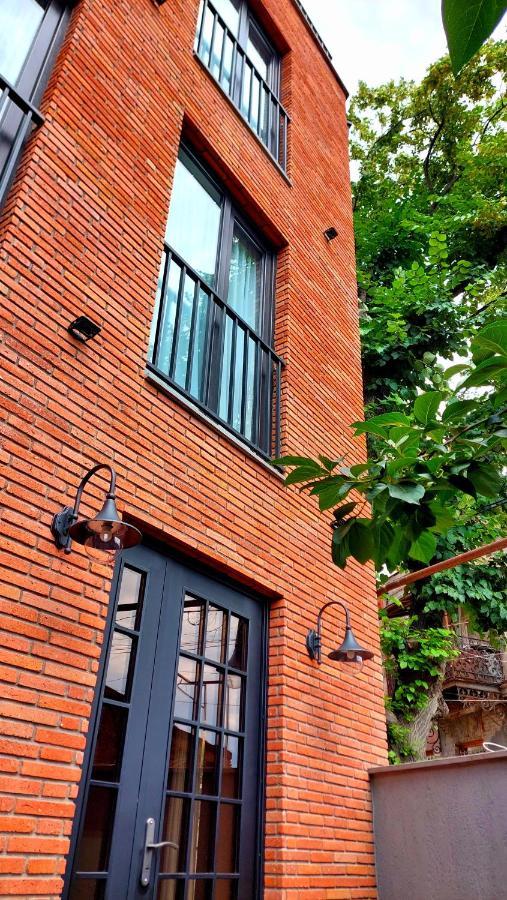 טביליסי Falcon Boutique Hotel מראה חיצוני תמונה