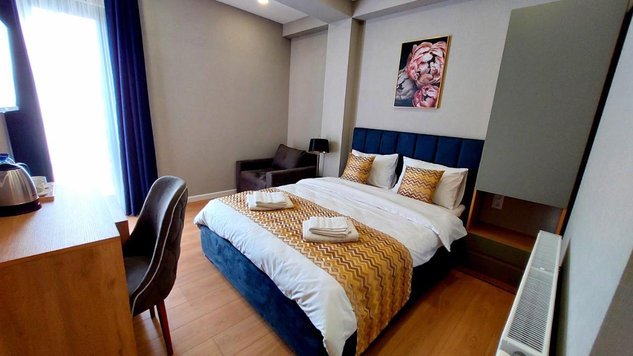 טביליסי Falcon Boutique Hotel מראה חיצוני תמונה