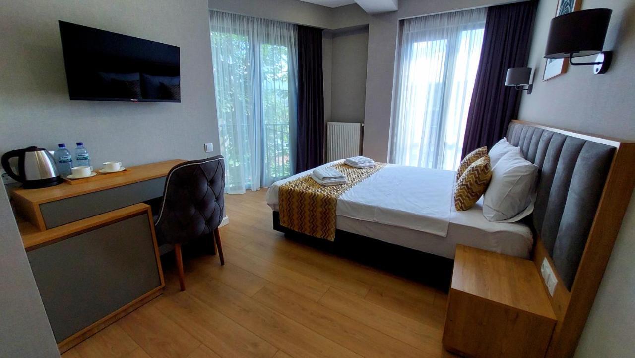 טביליסי Falcon Boutique Hotel מראה חיצוני תמונה