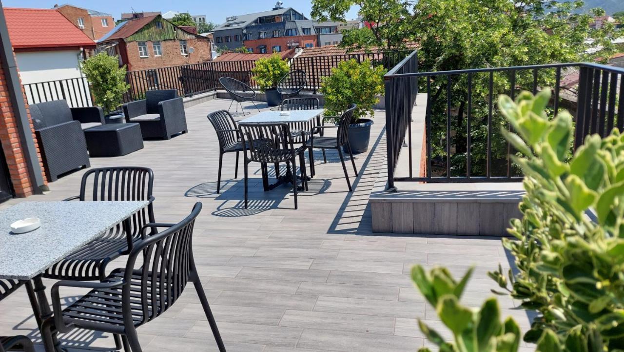 טביליסי Falcon Boutique Hotel מראה חיצוני תמונה